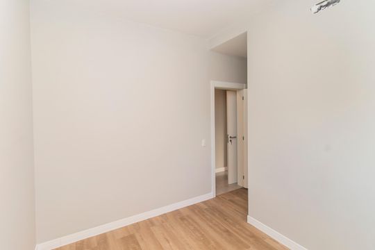 Quarto de apartamento à venda com 3 quartos, 247m² em Jardim do Salso, Porto Alegre