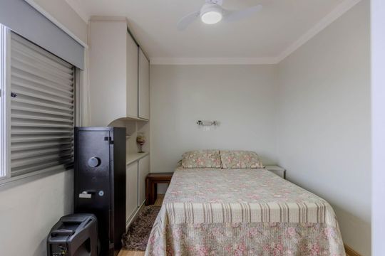 Apartamento à venda com 2 quartos, 87m² em Vila Campesina, Osasco