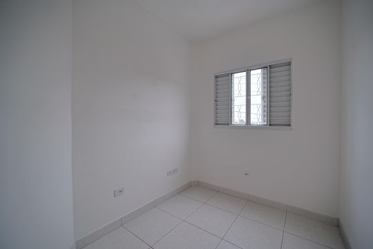 Quarto 2 de casa para alugar com 2 quartos, 40m² em Jardim Brasilia, São Paulo
