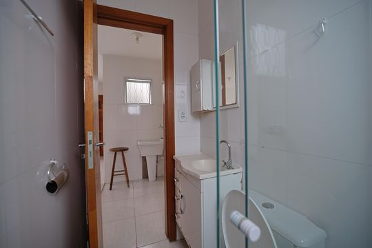 Banheiro de casa para alugar com 2 quartos, 40m² em Jardim Brasilia, São Paulo