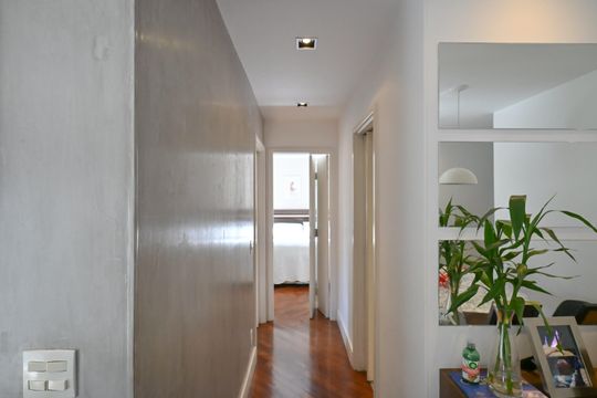 Corredor de apartamento à venda com 2 quartos, 65m² em Vila Andrade, São Paulo