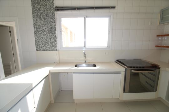 Cozinha de apartamento para alugar com 3 quartos, 143m² em Jardim das Industrias, São José dos Campos