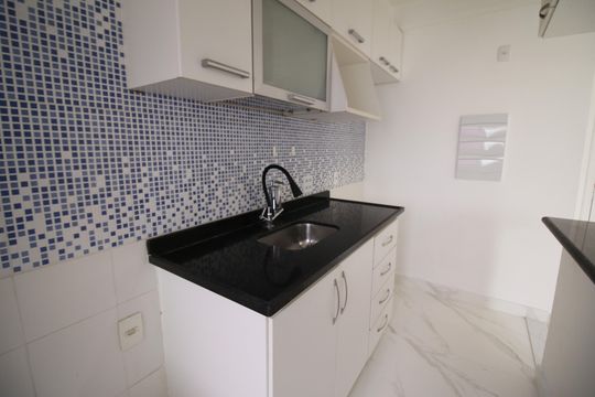 Cozinha de apartamento à venda com 2 quartos, 51m² em Taquara, Rio de Janeiro