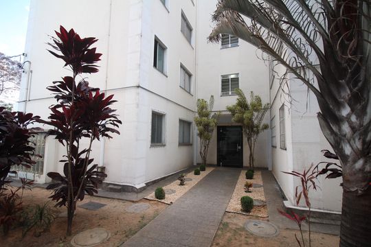 Área comum de apartamento para alugar com 2 quartos, 45m² em Califórnia, Contagem