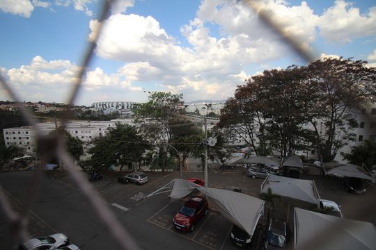 Vista de apartamento para alugar com 2 quartos, 45m² em Califórnia, Contagem
