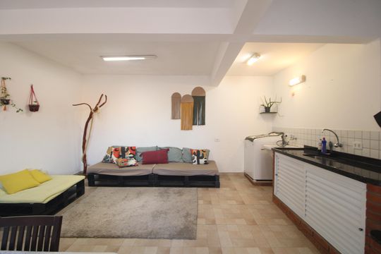 Fundos da casa de casa à venda com 4 quartos, 125m² em Jardim das Imbuias, São Paulo