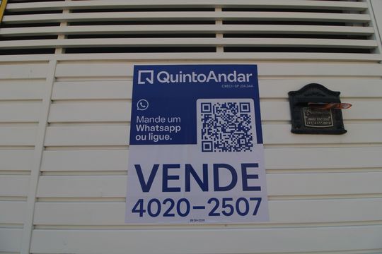Placa de casa à venda com 4 quartos, 125m² em Jardim das Imbuias, São Paulo