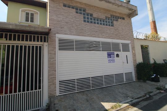 Fachada de casa à venda com 4 quartos, 125m² em Jardim das Imbuias, São Paulo
