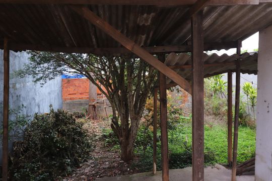 Jardim / Área de Serviço de casa à venda com 2 quartos, 300m² em Cidade Líder, São Paulo