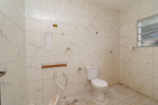 Banheiro de casa à venda com 2 quartos, 300m² em Cidade Líder, São Paulo