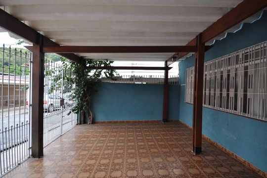 Garagem de casa à venda com 3 quartos, 150m² em Vila Amalia (zona Norte), São Paulo