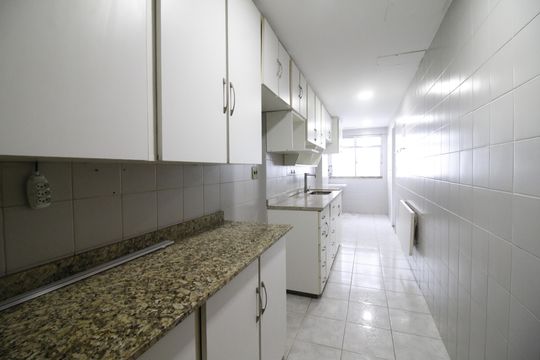 Cozinha de apartamento à venda com 3 quartos, 95m² em Barra da Tijuca, Rio de Janeiro