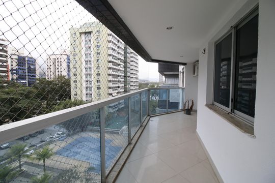 Varanda de apartamento à venda com 3 quartos, 95m² em Barra da Tijuca, Rio de Janeiro