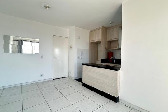 Sala de apartamento para alugar com 2 quartos, 48m² em Jardim Albertina, Guarulhos