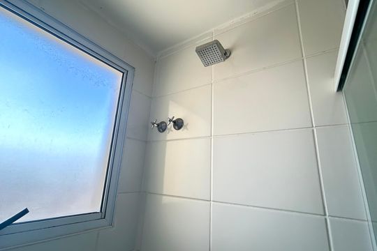 Banheiro de apartamento para alugar com 2 quartos, 48m² em Jardim Albertina, Guarulhos