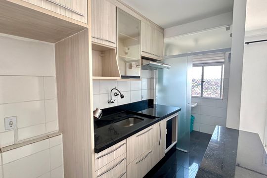Cozinha de apartamento para alugar com 2 quartos, 48m² em Jardim Albertina, Guarulhos
