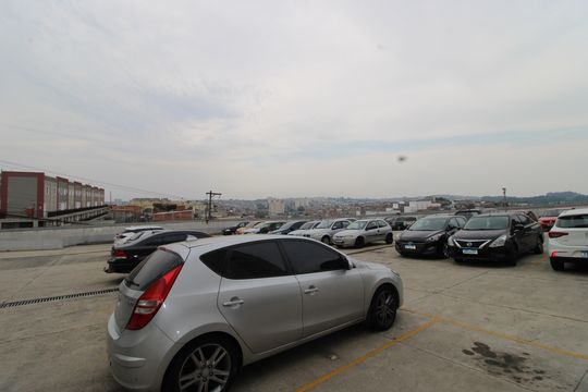 Estacionamento de apartamento para alugar com 2 quartos, 45m² em Vila Americana, São Paulo