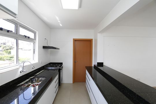 Cozinha de apartamento à venda com 3 quartos, 72m² em Salgado Filho, Belo Horizonte