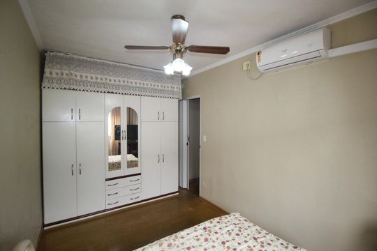 Quarto 1 de apartamento à venda com 1 quarto, 44m² em Santa Rosa de Lima, Porto Alegre