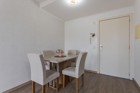 Sala de apartamento à venda com 2 quartos, 52m² em Morro Santana, Porto Alegre