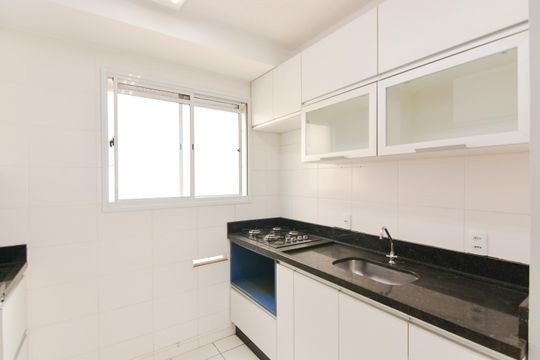 Cozinha de apartamento para alugar com 2 quartos, 40m² em Jardim Albertina, Guarulhos
