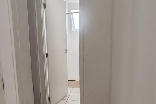 Corredor de apartamento para alugar com 2 quartos, 55m² em Taquara, Rio de Janeiro