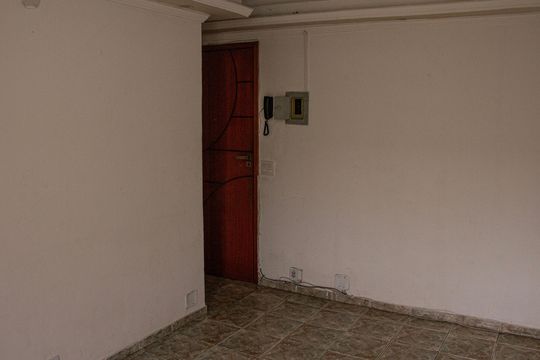 Sala de apartamento para alugar com 2 quartos, 53m² em Santa Cruz, Rio de Janeiro
