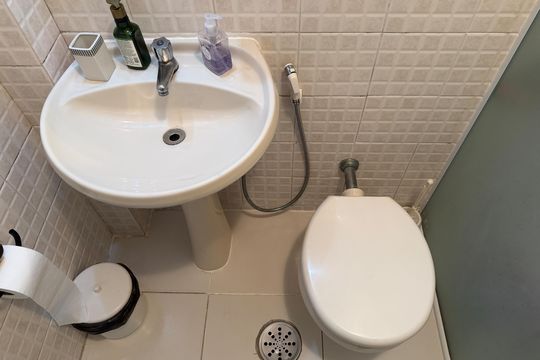 Banheiro de apartamento para alugar com 2 quartos, 69m² em Embaré, Santos