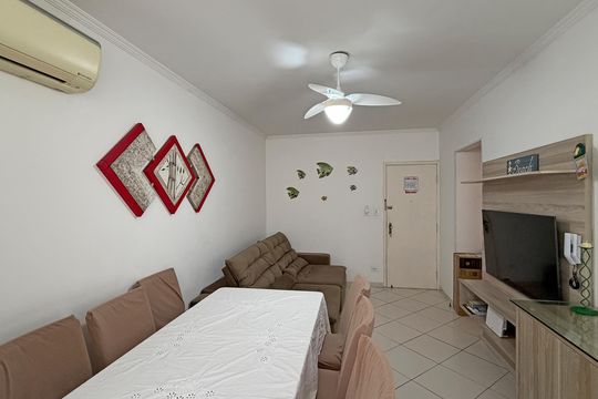 Sala de apartamento para alugar com 2 quartos, 69m² em Embaré, Santos