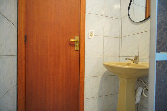 Banheiro de apartamento para alugar com 1 quarto, 46m² em Rio Branco, Porto Alegre