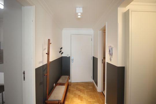 Hall de entrada de apartamento à venda com 3 quartos, 121m² em Auxiliadora, Porto Alegre