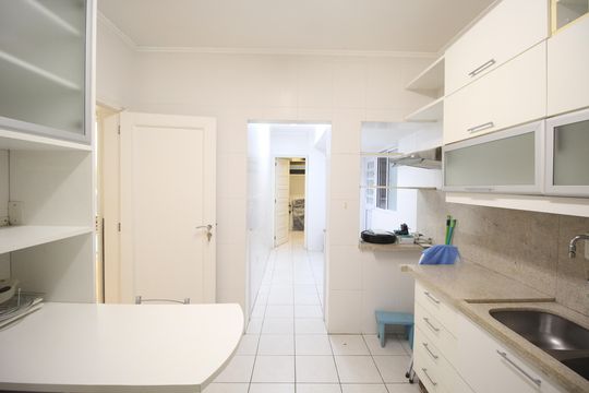 Cozinha de apartamento à venda com 3 quartos, 121m² em Auxiliadora, Porto Alegre