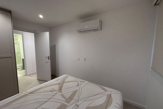 Quarto 1 de apartamento para alugar com 2 quartos, 80m² em Barra da Tijuca, Rio de Janeiro