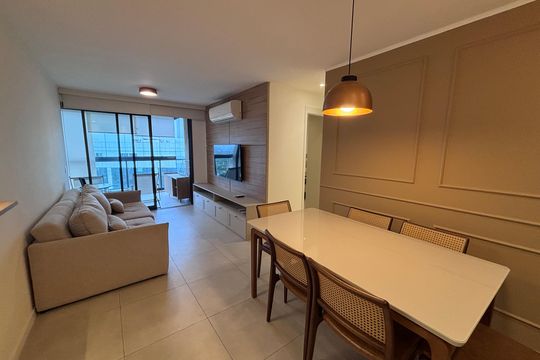 Sala de apartamento para alugar com 2 quartos, 80m² em Barra da Tijuca, Rio de Janeiro