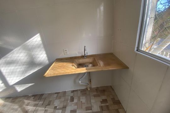 Cozinha de apartamento à venda com 2 quartos, 45m² em Estância Velha, Canoas