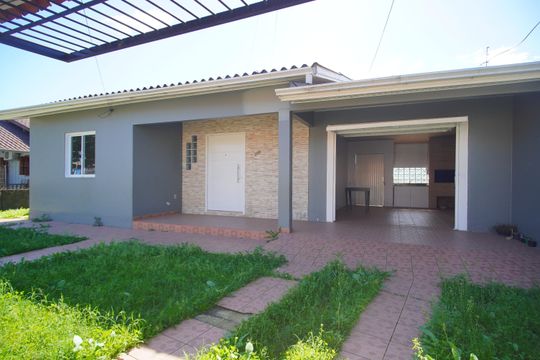 Área externa de casa para alugar com 2 quartos, 120m² em Santos Dumont, São Leopoldo