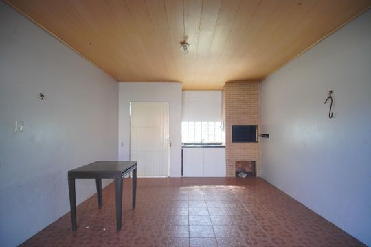 Garagem de casa para alugar com 2 quartos, 120m² em Santos Dumont, São Leopoldo