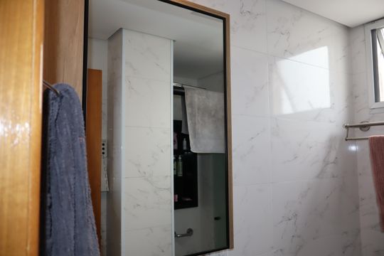 Banheiro de apartamento à venda com 2 quartos, 55m² em Jardim Independência (são Paulo), São Paulo