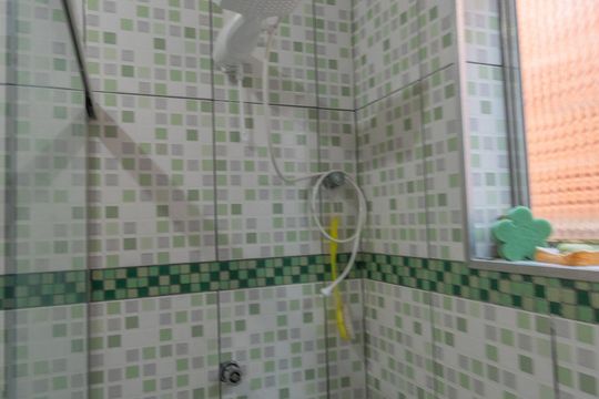 Banheiro da Suíte de casa à venda com 3 quartos, 50m² em Dic V (conjunto Habitacional Chico Mendes), Campinas