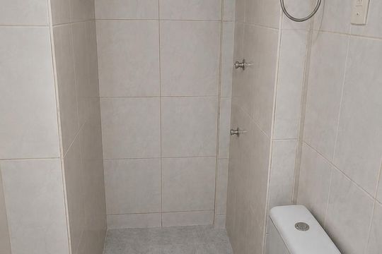 Banheiro de apartamento à venda com 1 quarto, 26m² em Maracanã, Rio de Janeiro