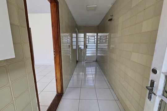 Corredor de casa à venda com 2 quartos, 107m² em Vila da Saúde, São Paulo