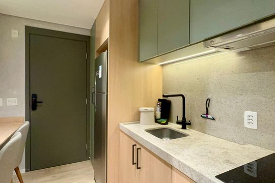 Cozinha de kitnet/studio à venda com 1 quarto, 28m² em Sumaré, São Paulo