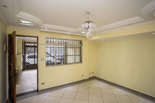Casa à venda com 6 quartos, 250m² em Vila Nogueira, Diadema