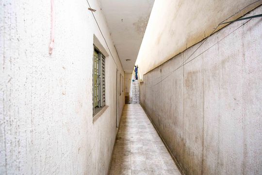 Corredor de casa à venda com 6 quartos, 250m² em Vila Nogueira, Diadema