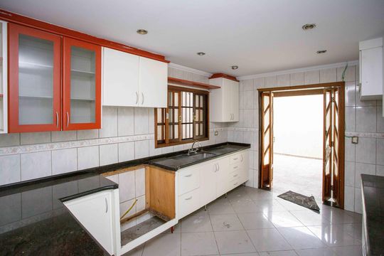 Cozinha de casa à venda com 6 quartos, 250m² em Vila Nogueira, Diadema
