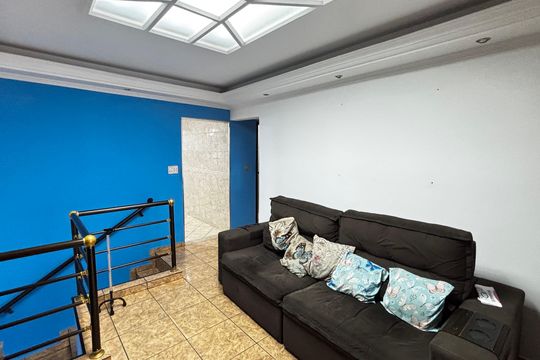 Sala de Estar de casa à venda com 4 quartos, 223m² em Jardim Utinga, Santo André