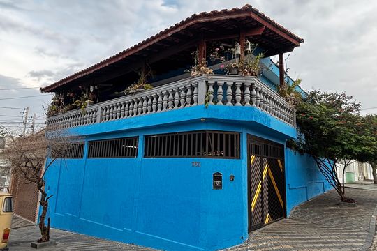 Fachada de casa à venda com 4 quartos, 223m² em Jardim Utinga, Santo André