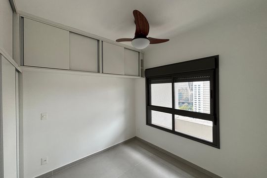 Quarto  de apartamento para alugar com 2 quartos, 70m² em Pinheiros, São Paulo