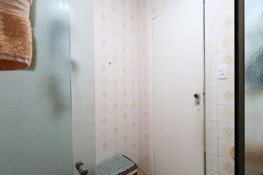 Banheiro Social  de casa à venda com 2 quartos, 98m² em Vila Hamburguesa, São Paulo