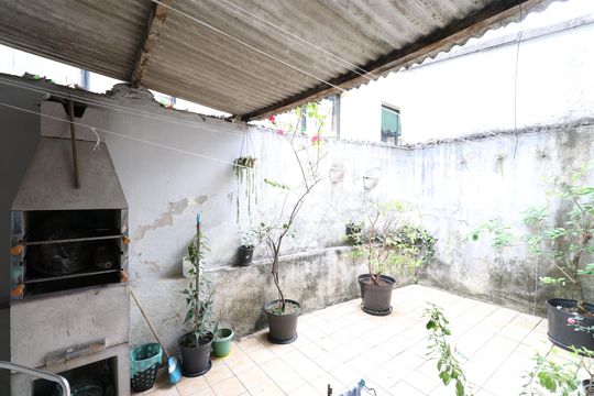 Quintal  de casa à venda com 2 quartos, 98m² em Vila Hamburguesa, São Paulo